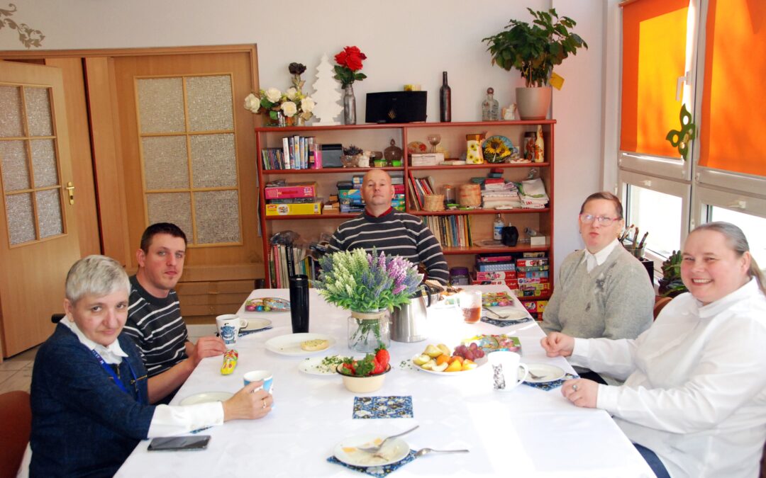 Uroczyste śniadanie wielkanocne w WTZ